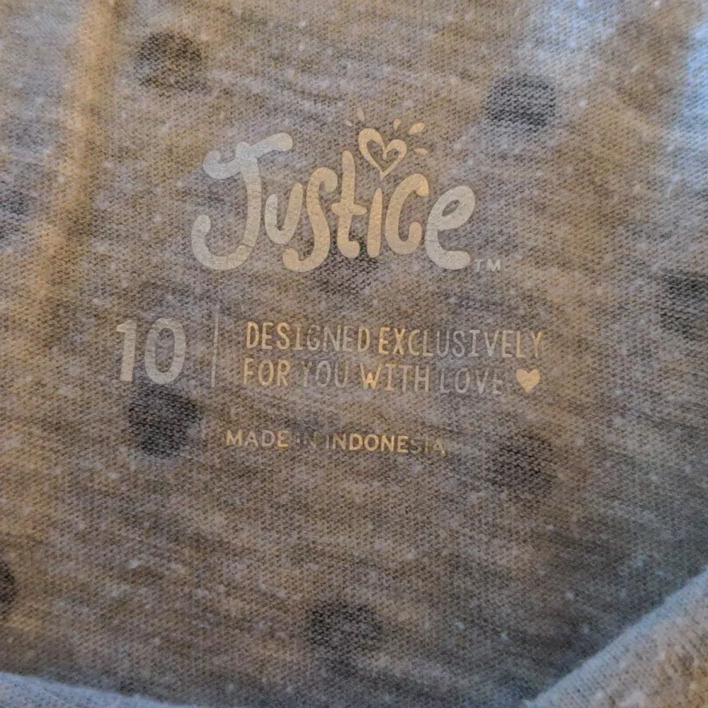 JUSTICE I'M THE KIND OF PERSON WHO DAYS HI TO DOG-10